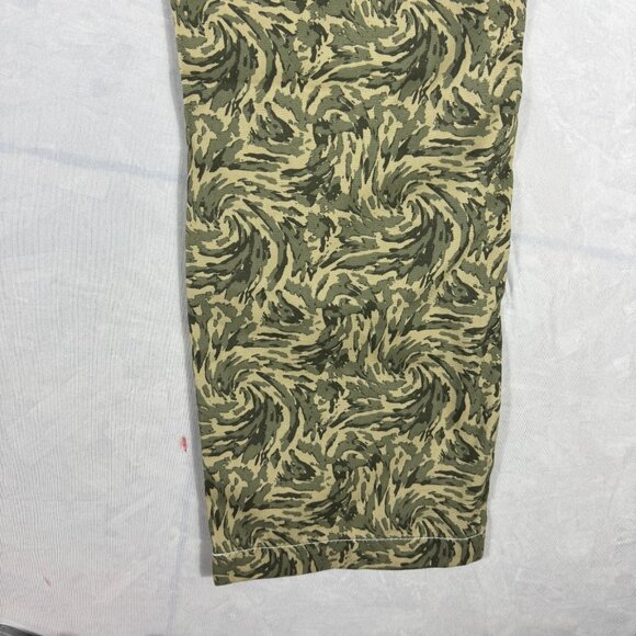 True Religion Camo Cargo Pants Mens Green Swirl Camo Utility Work Size 30 - Picture 10 of 16